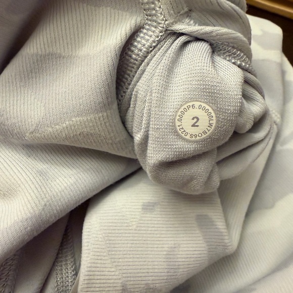 Lululemon Athletica shorts - Picture 5 of 8